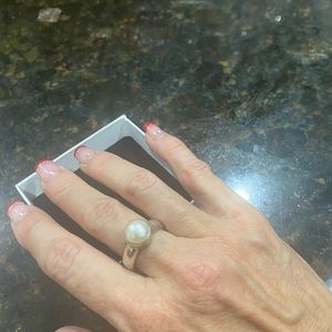 Sterling silver ring with cultured pearl